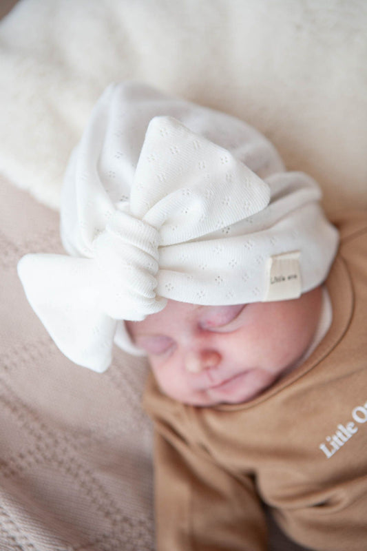 Turban hat openwork ecru