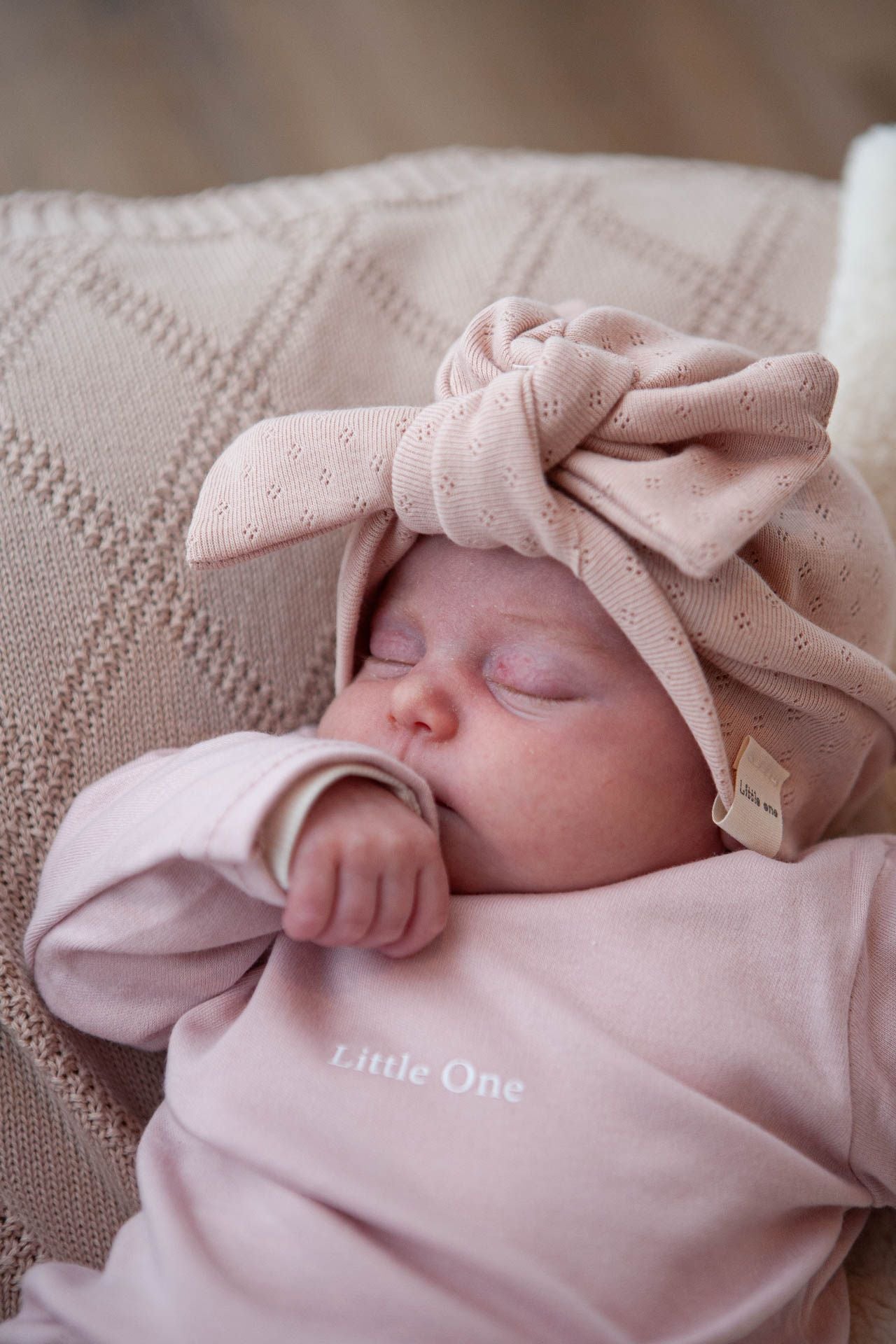 Turban hat openwork pink