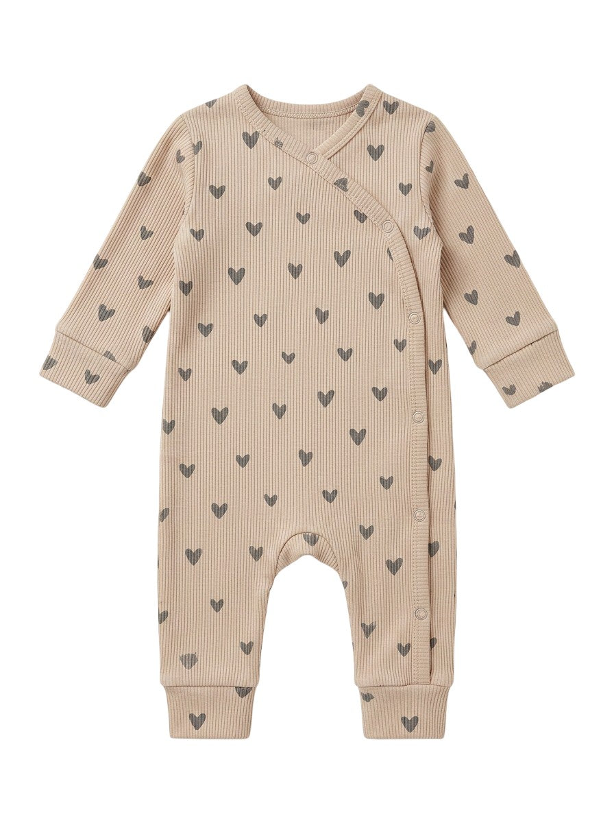 Baby-Strampler mit gerippten Herzen